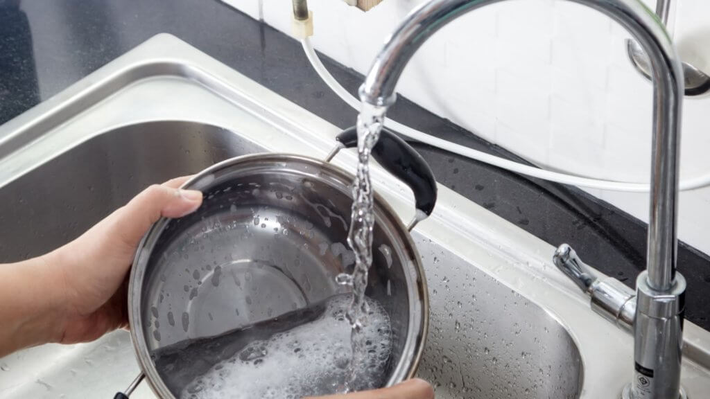 How to Clean Aluminum Pans? Chef Rick