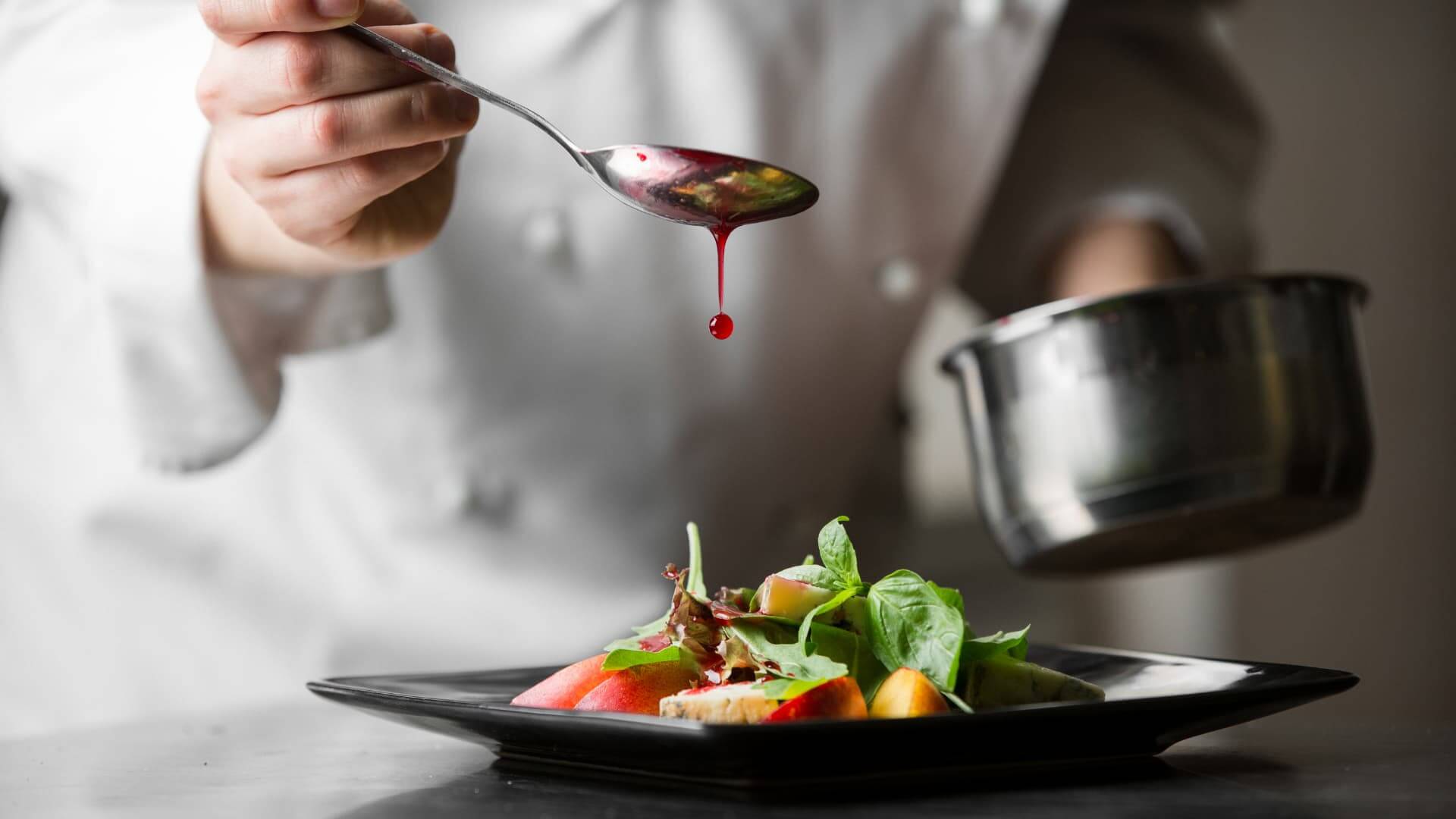 what cookware do professional chefs use at home