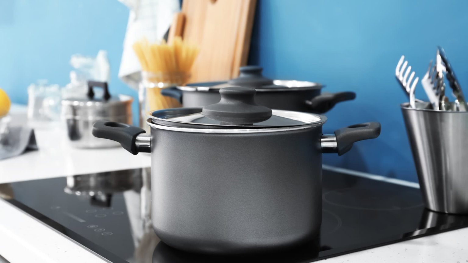 Saucier Vs. Saucepan What Are The Major Differences? Chef Rick